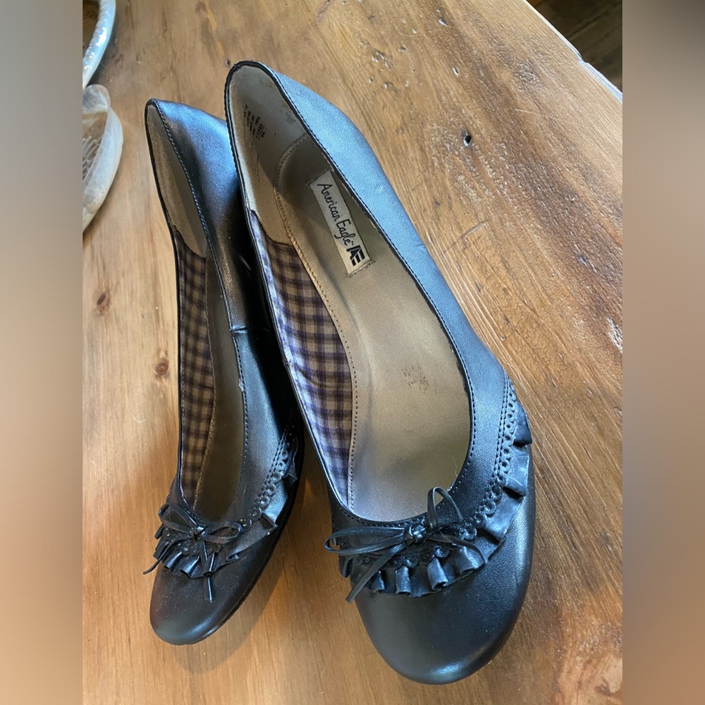 Low heel American eagle shoes